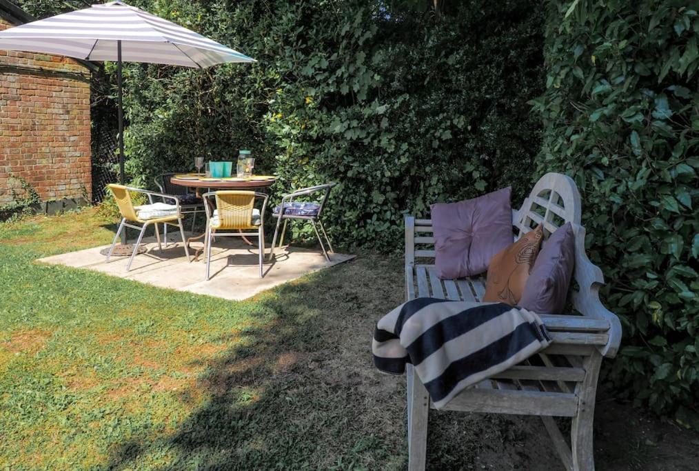 Landford'S Cottage, Your Retreat! 외부 사진